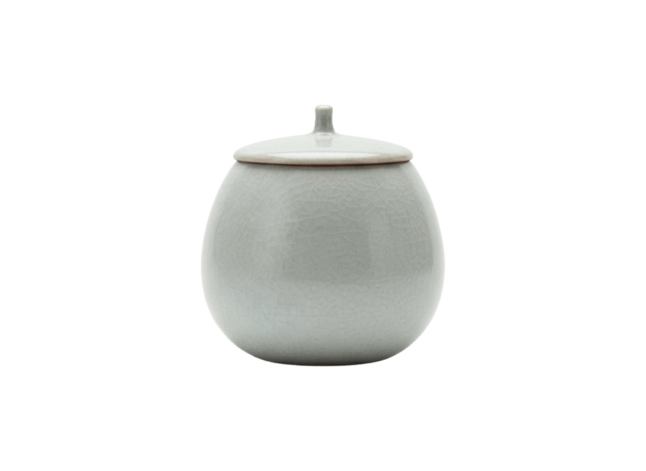 Ronde lichtgrijze keramische urn met deksel, craquelé glazuur